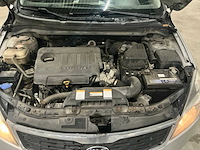 2010 kia cee'd sporty wagon personenauto - afbeelding 19 van  19