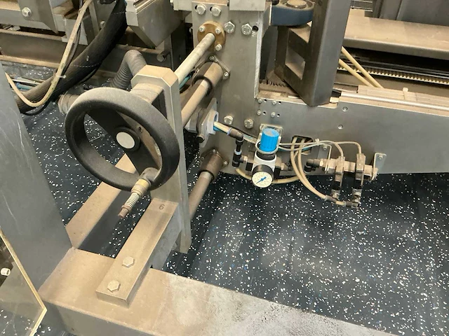 2010 knecht a-615 kartonaufrichter / amerikaanse dozen machine - afbeelding 20 van  36