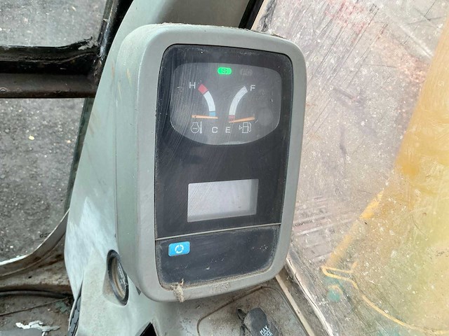 2010 kobelco e115sr rupsgraafmachine - afbeelding 16 van  36