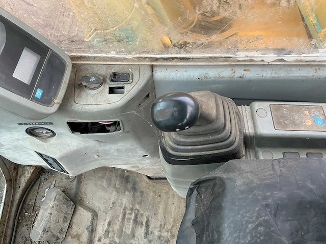 2010 kobelco e115sr rupsgraafmachine - afbeelding 18 van  36