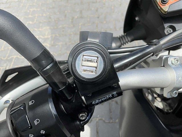 2010 ktm 690 sm motorfiets - afbeelding 2 van  18