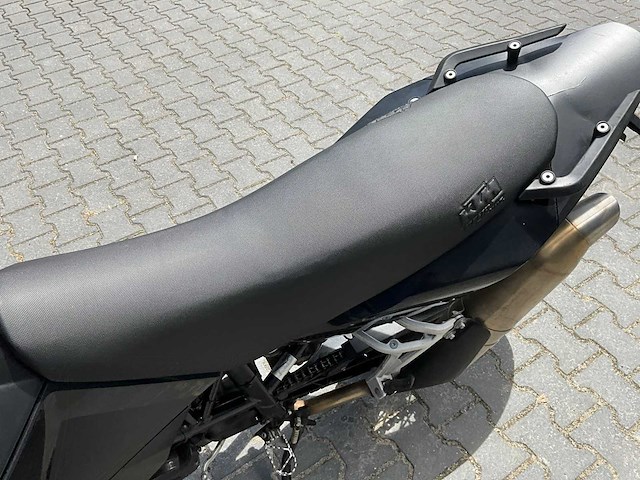 2010 ktm 690 sm motorfiets - afbeelding 5 van  18