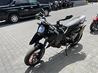 2010 ktm 690 sm motorfiets - afbeelding 1 van  18