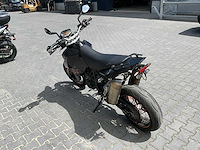 2010 ktm 690 sm motorfiets - afbeelding 11 van  18