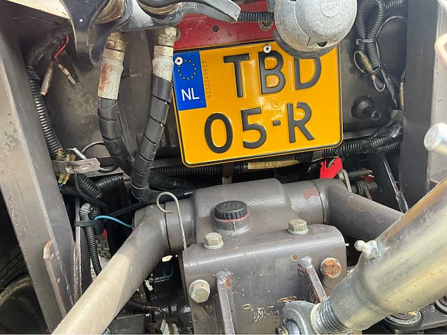 2010 massey ferguson tractor - afbeelding 6 van  8