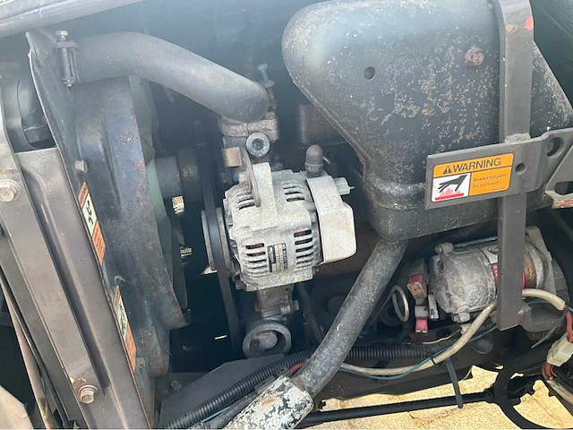 2010 massey ferguson tractor - afbeelding 27 van  36