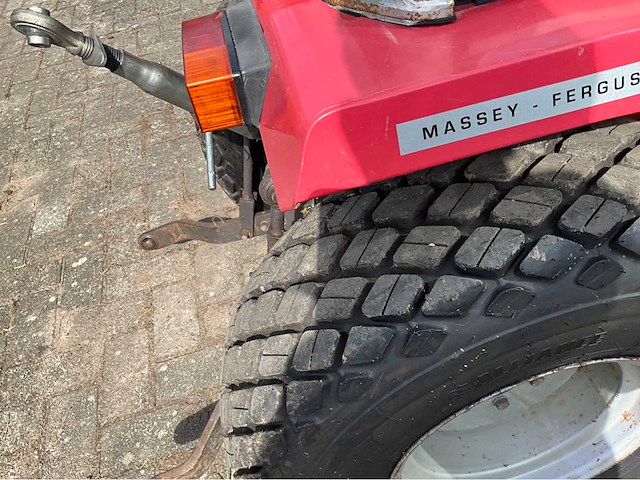 2010 massey ferguson tractor - afbeelding 30 van  36