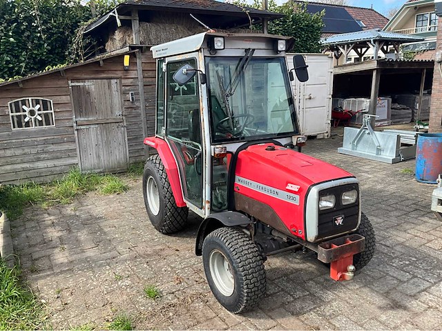 2010 massey ferguson tractor - afbeelding 31 van  36