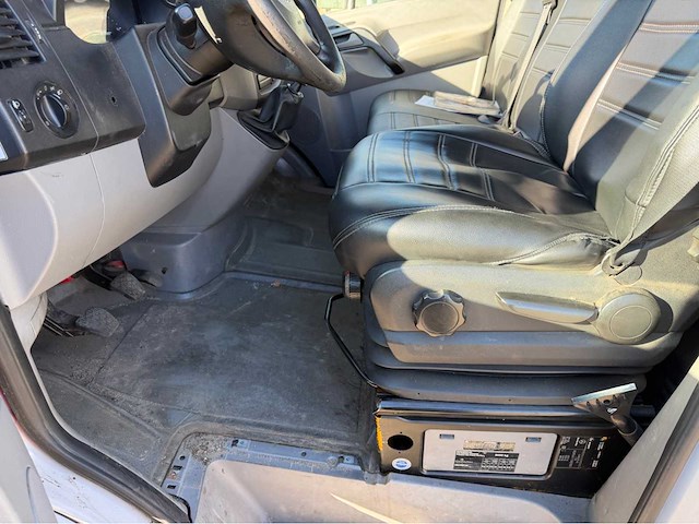 2010 mercedes-benz bedrijfswagen - afbeelding 8 van  19