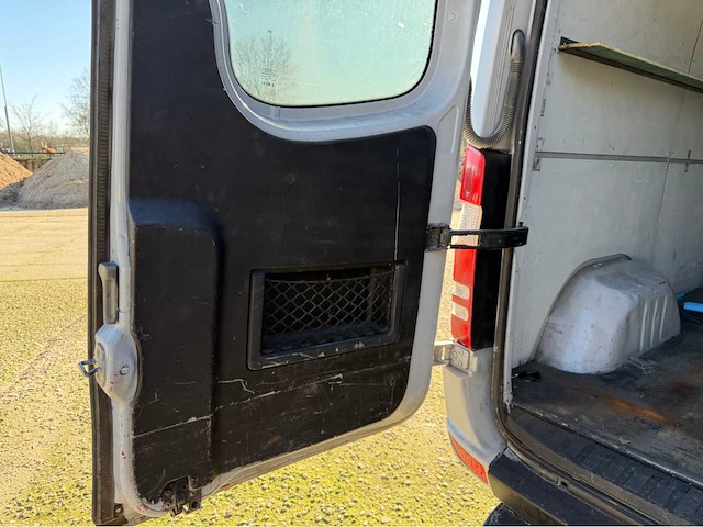 2010 mercedes-benz bedrijfswagen - afbeelding 11 van  19