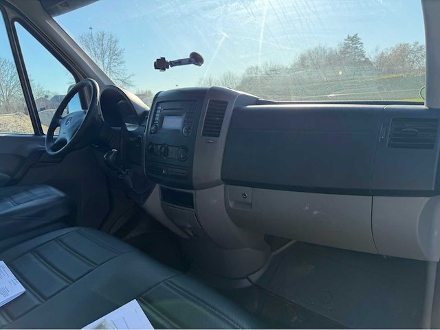 2010 mercedes-benz bedrijfswagen - afbeelding 16 van  19