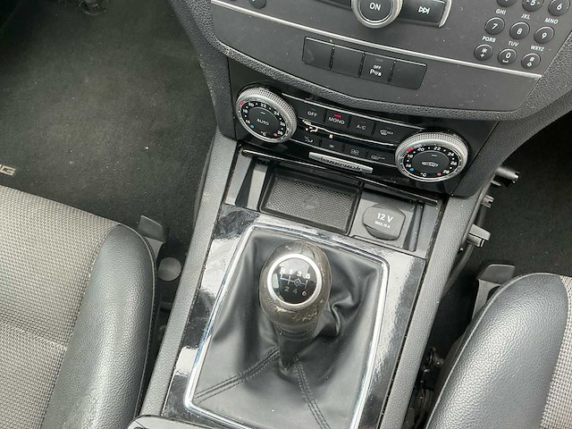 2010 mercedes-benz c-klasse 220 cdi bluee. avan. personenauto - afbeelding 26 van  35
