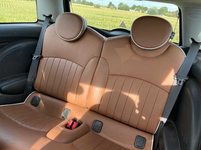 2010 mini 3-deurs 1.6 cooper mayfair personenauto - afbeelding 23 van  38