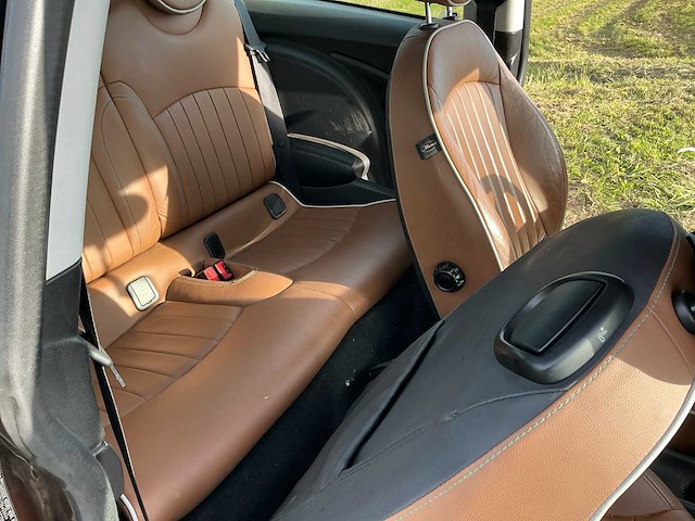2010 mini 3-deurs 1.6 cooper mayfair personenauto - afbeelding 27 van  38