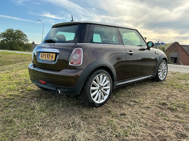 2010 mini 3-deurs 1.6 cooper mayfair personenauto - afbeelding 34 van  38