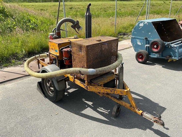 2010 mobiele beregeningsinstallatie met kubota motor - afbeelding 1 van  20