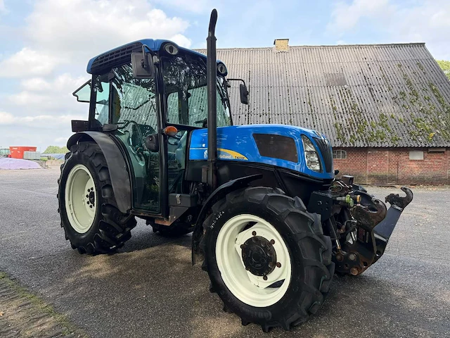 2010 new holland t4030f vierwielaangedreven landbouwtractor - afbeelding 8 van  14