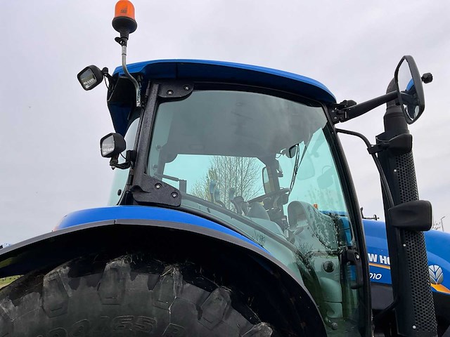 2010 new holland t6010 vierwielaangedreven landbouwtractor - afbeelding 13 van  17