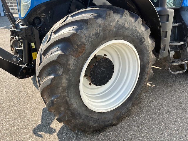 2010 new holland t7040 vierwielaangedreven landbouwtractor - afbeelding 4 van  33