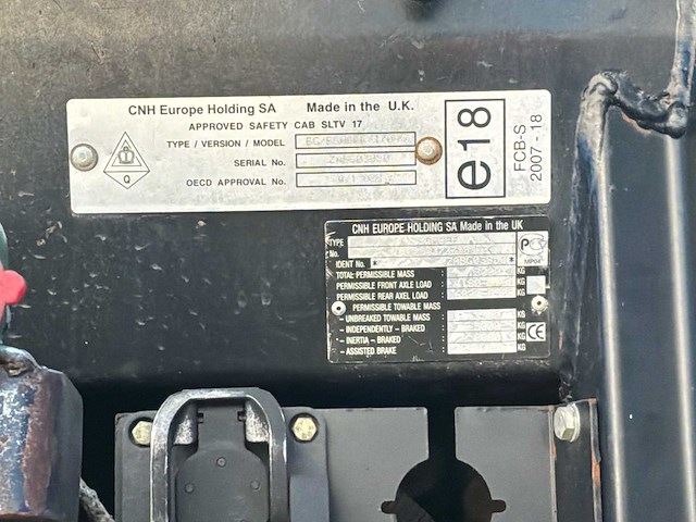 2010 new holland t7040 vierwielaangedreven landbouwtractor - afbeelding 11 van  33
