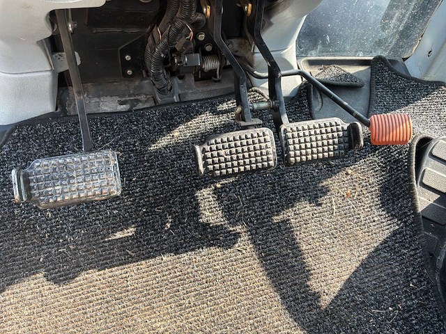 2010 new holland t7040 vierwielaangedreven landbouwtractor - afbeelding 22 van  33