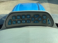 2010 new holland t7040 vierwielaangedreven landbouwtractor - afbeelding 24 van  33