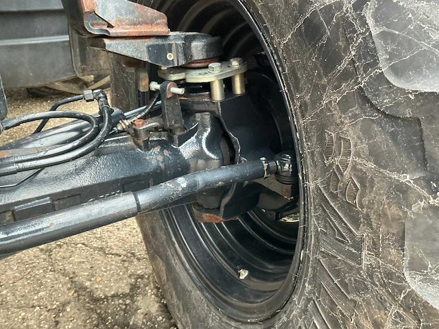 2010 new holland t7040 vierwielaangedreven landbouwtractor - afbeelding 14 van  48