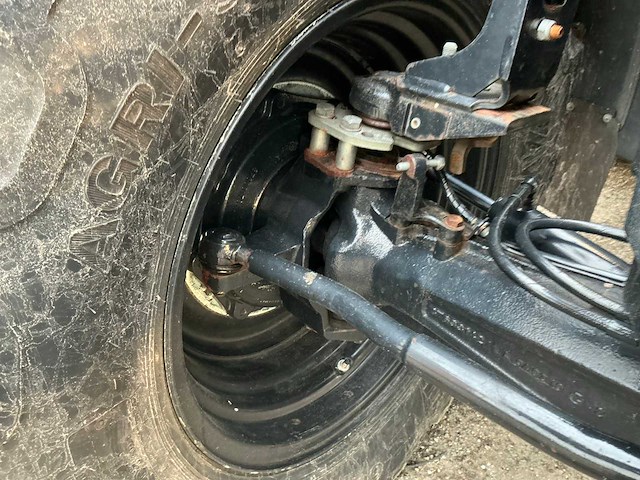 2010 new holland t7040 vierwielaangedreven landbouwtractor - afbeelding 15 van  48