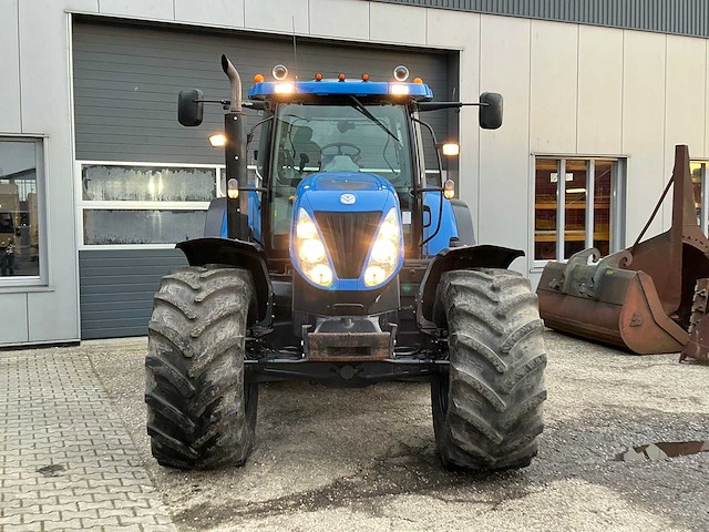 2010 new holland t7040 vierwielaangedreven landbouwtractor - afbeelding 12 van  48