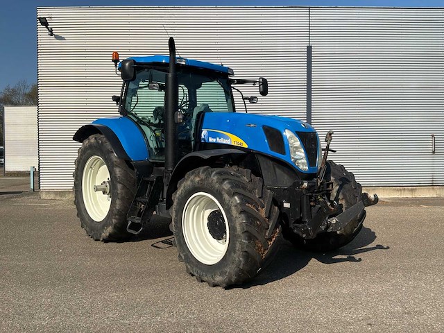 2010 new holland t7040 vierwielaangedreven landbouwtractor - afbeelding 3 van  4