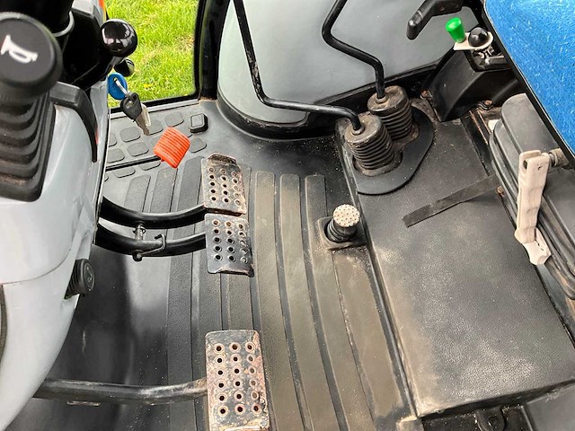 2010 new holland td5010 tweewielaangedreven landbouwtractor - afbeelding 12 van  34