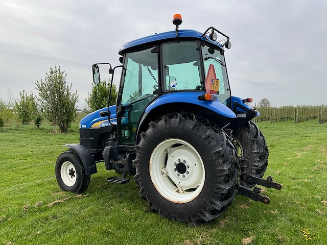 2010 new holland td5010 tweewielaangedreven landbouwtractor - afbeelding 3 van  34