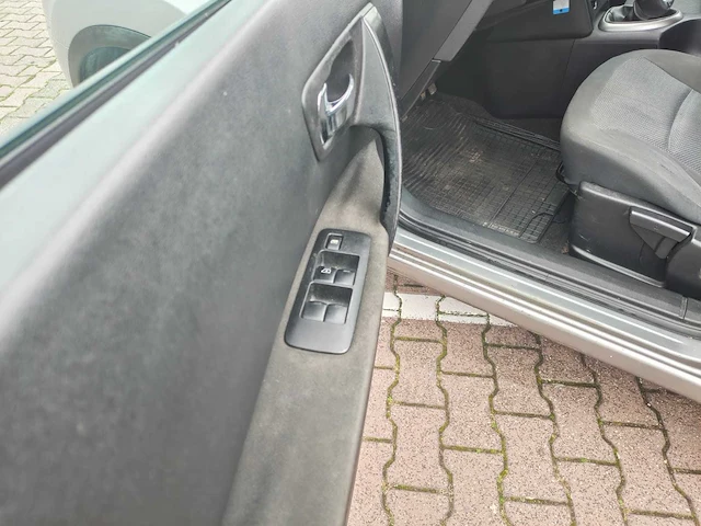 2010 nissan qashqai 1.6 visia personenauto - afbeelding 43 van  55