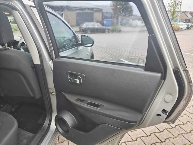 2010 nissan qashqai 1.6 visia personenauto - afbeelding 17 van  55
