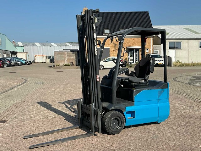 2010 om xe15 3ac vorkheftruck - afbeelding 1 van  22