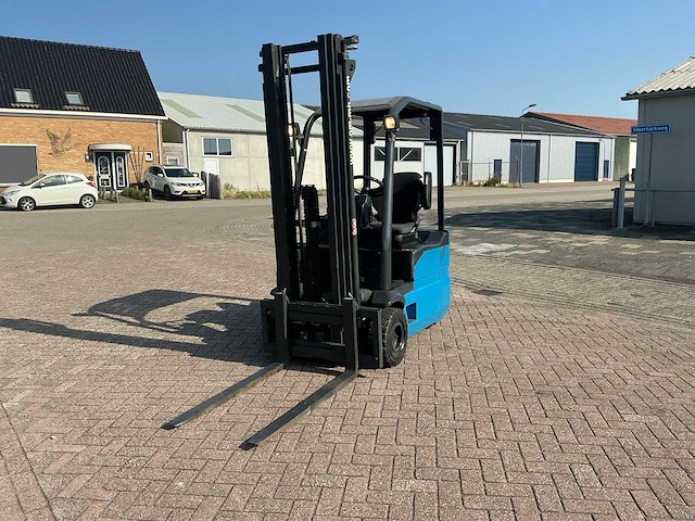 2010 om xe15 3ac vorkheftruck - afbeelding 12 van  22