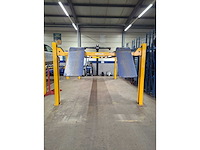 2010 o.m.a. hefbrug 5ton - afbeelding 1 van  8