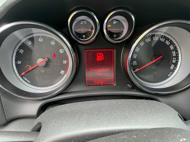 2010 opel astra 1.6 sport personenauto - afbeelding 4 van  5