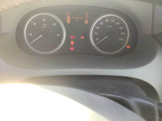 2010 opel vivaro 2.5 cdti l2h1 dc bedrijfswagen - afbeelding 12 van  14