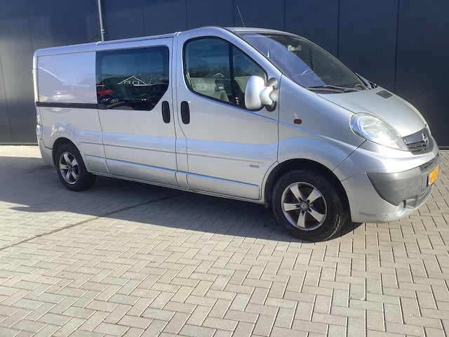2010 opel vivaro 2.5 cdti l2h1 dc bedrijfswagen - afbeelding 2 van  14