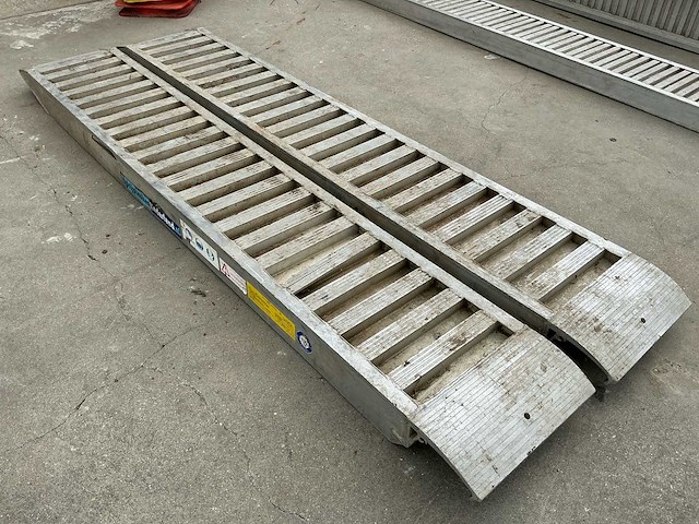 2010 oprijplaten (2x) - afbeelding 1 van  4
