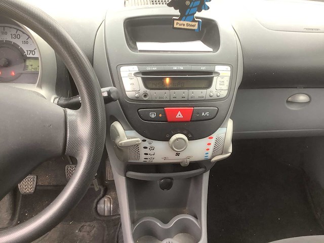 2010 peugeot 107 1.0-12v sublime personenauto - afbeelding 2 van  14