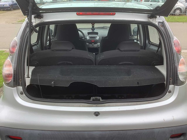 2010 peugeot 107 1.0-12v sublime - afbeelding 3 van  13