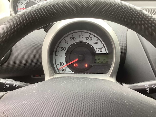 2010 peugeot 107 1.0-12v sublime - afbeelding 13 van  13