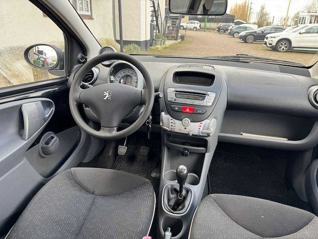 2010 peugeot 107 1.0-12v xs cool 15-ltg-8 - afbeelding 2 van  16