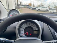 2010 peugeot 107 1.0-12v xs cool 15-ltg-8 - afbeelding 4 van  16