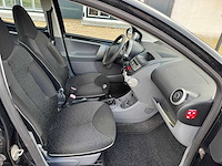 2010 peugeot 107 1.0-12v xs cool 15-ltg-8 - afbeelding 5 van  6