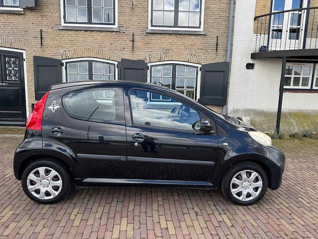 2010 peugeot 107 1.0-12v xs cool 15-ltg-8 - afbeelding 4 van  16