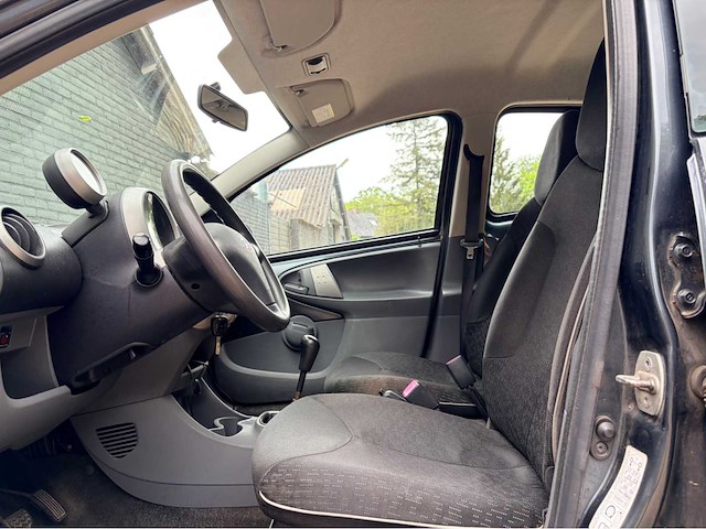 2010 peugeot 107 airco 1.0-12v xs urban m. personenauto - afbeelding 10 van  11