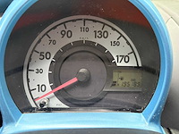 2010 peugeot 107 airconditioning 1.0-12v urban move personenauto - afbeelding 2 van  12